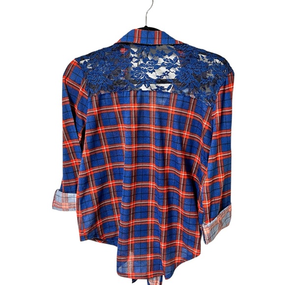 🧶Red and blue plaid top. Size XL. - Picture 3 of 3